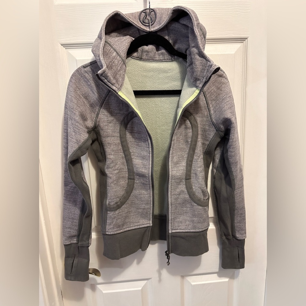Lululemon grey Scuba hoodie size 4 - Picture 2 of 7